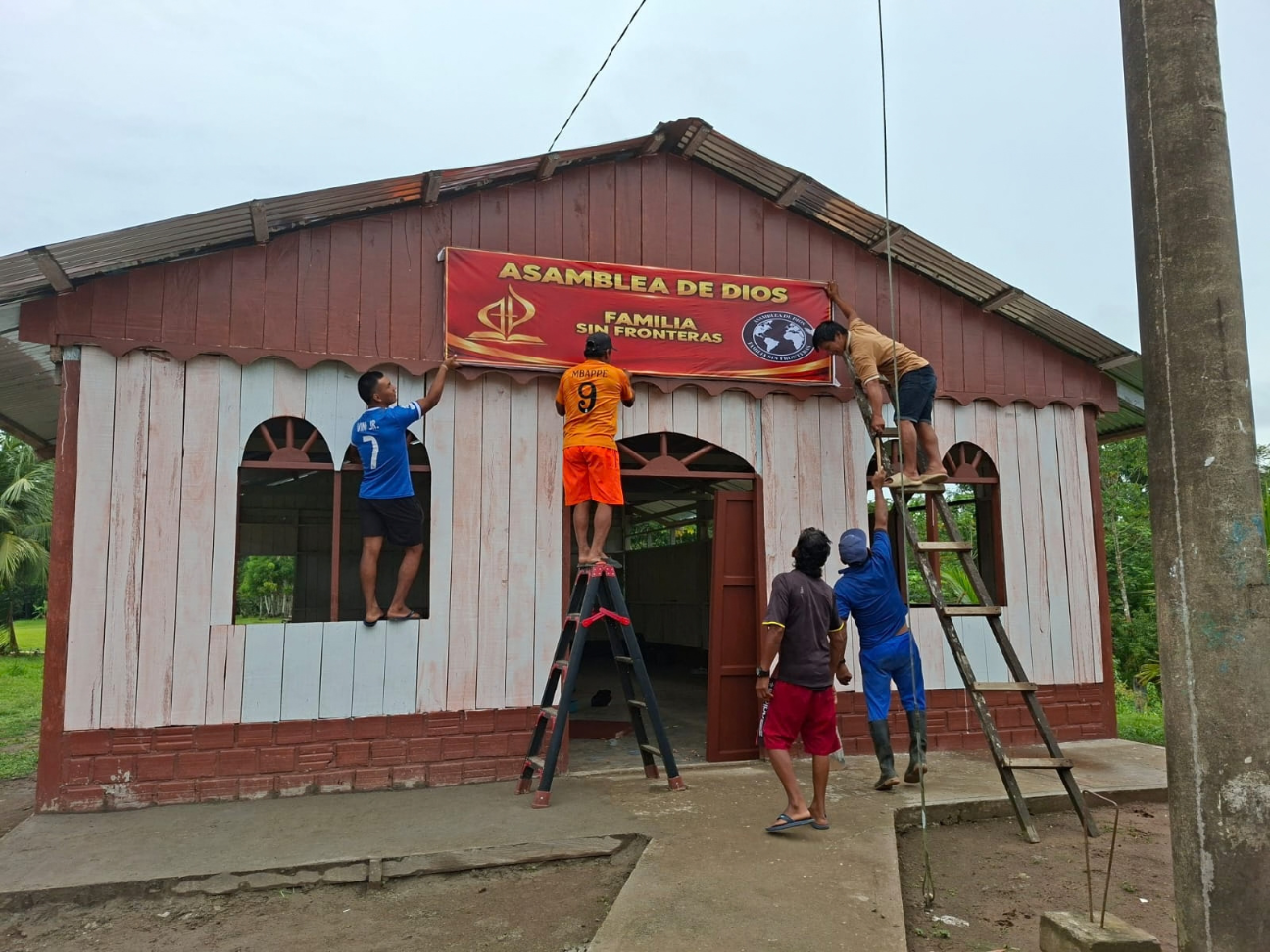 Inauguração da Igreja na Selva Peruana